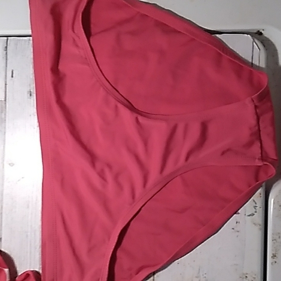 Motherhood medium bathing swin suit - Picture 4 of 5